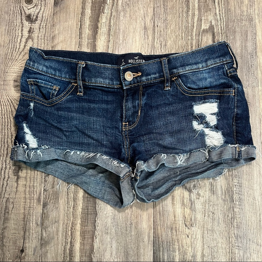 Hollister Dark Wash Low Rise Shorts Size 5